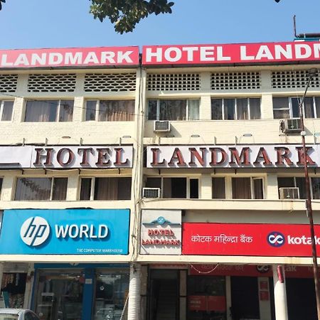 Hotel Landmark Chandīgarh Buitenkant foto