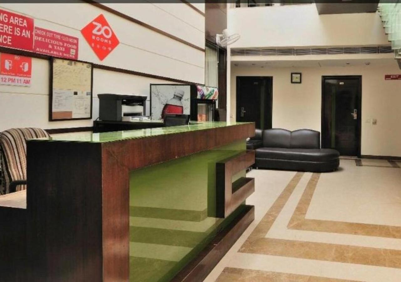 Hotel Landmark Chandīgarh Buitenkant foto